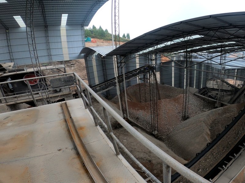 如何解決顎式破碎機(jī)出料不均的現(xiàn)象？有效提高鄂破產(chǎn)量